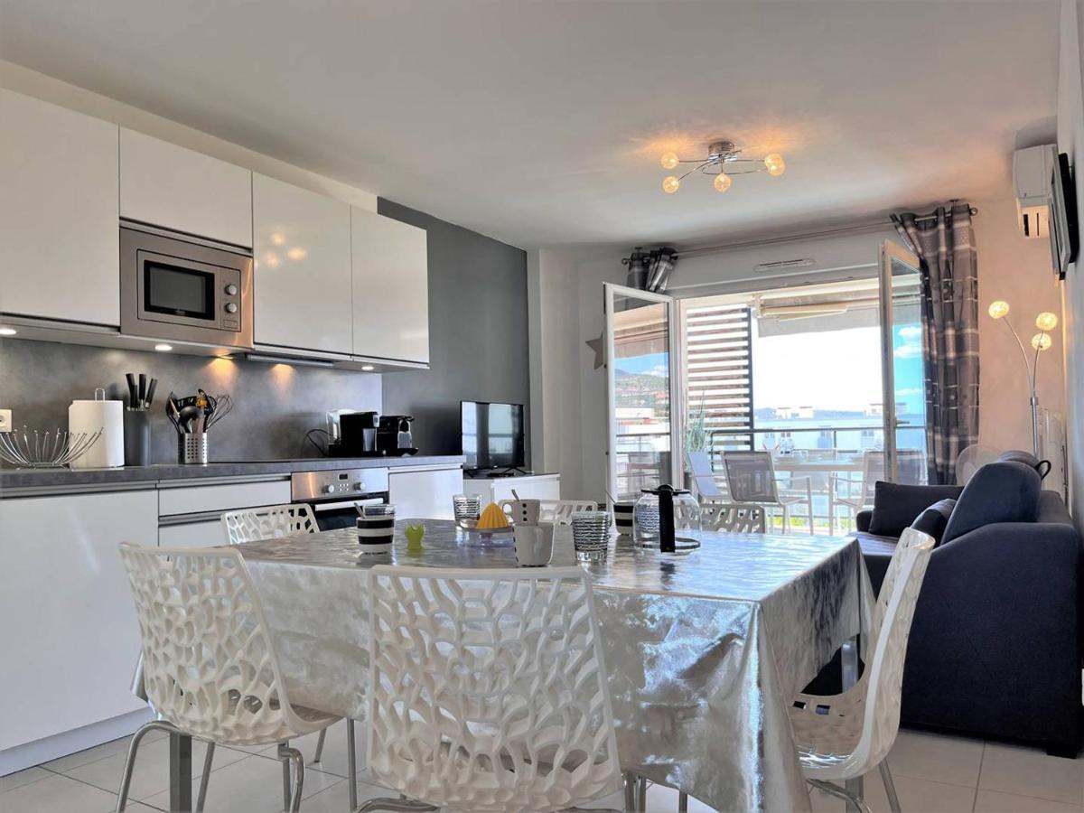 Charmant T2 Climatise Avec Grande Terrasse, Piscine Et Parking Privatif, Proche Plage Et Commerces. - Fr-1-251-441 Le Lavandou Exteriér fotografie